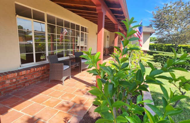 Single Story 2 Bedroom House on Large Lot in La Mesa Gallery 3