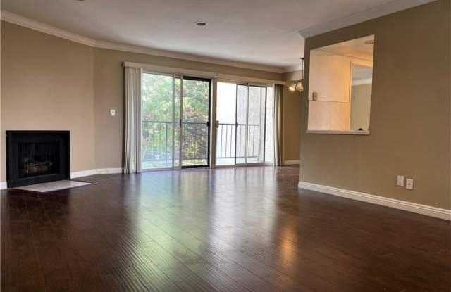 1139 Rosecrans Avenue Gallery 3