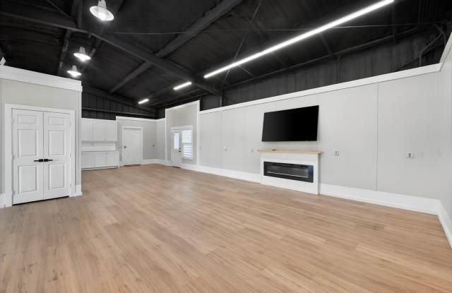 140 Caddo Trail Gallery 2