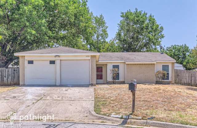 4300 N Lordsburg Ct UNIT - 4300 North Lordsburg Court, Arlington, TX 76017
