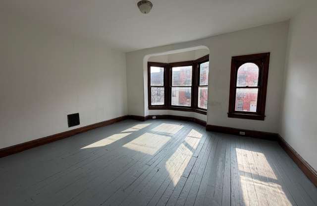 347 E KING Street photos photos