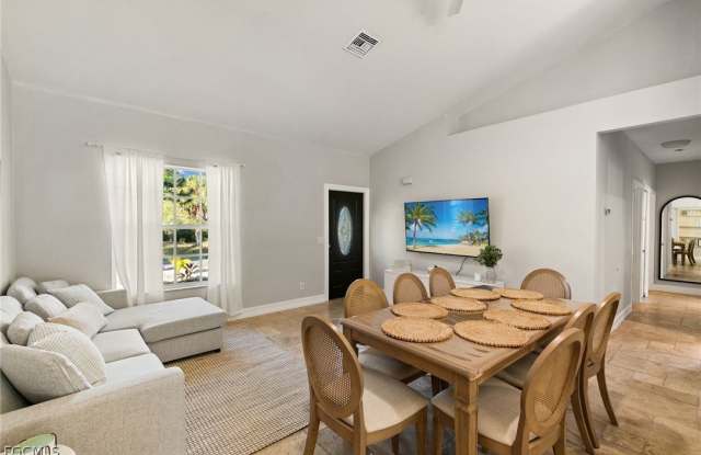 317 3rd Avenue Gallery 4