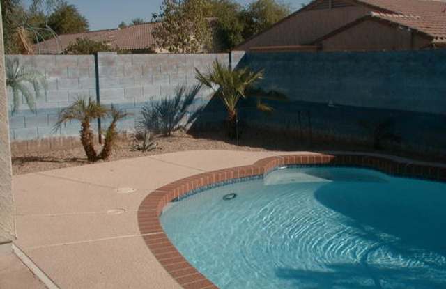 7433 W GLOBE Avenue - 7433 West Globe Avenue, Phoenix, AZ 85043