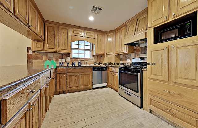 5719 Cerritos Dr Gallery 2