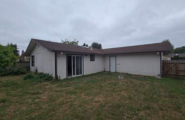 Arcata home located close to parks, schools, Cal Poly Humboldt! Gallery 4