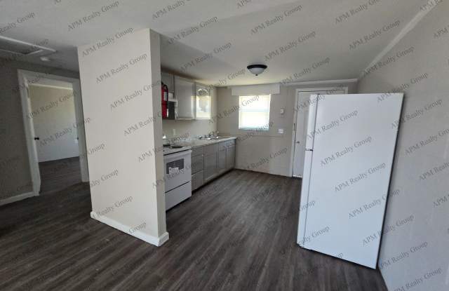 Renovated two bedroom near Harden Street - 50% first month. photos photos