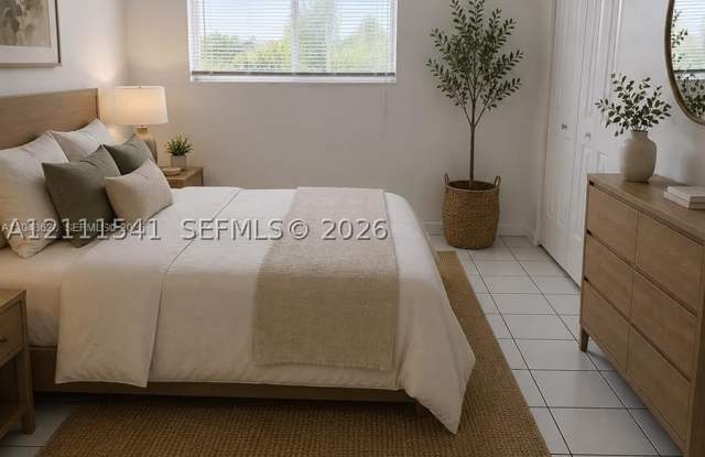 600 NW 32nd Pl Gallery 3