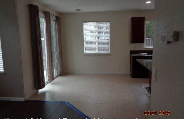 530 PINE TREE COURT Gallery 3