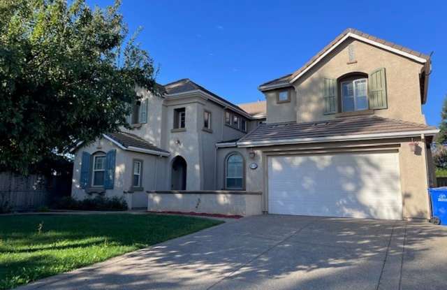 6 Bedroom, 4 Bath Home close to schools and parks. - 9278 Dairy Court, Elk Grove, CA 95624