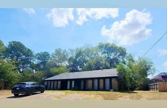 300 Blake Dr Gallery 2