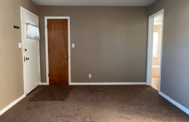 608 Lions Park Pl Gallery 3