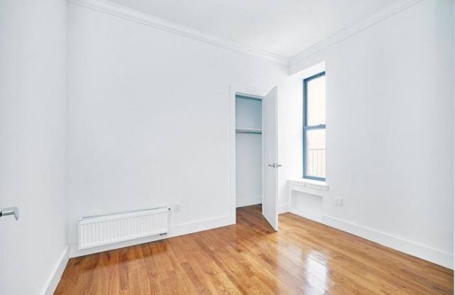 2095 Madison Avenue Gallery 4