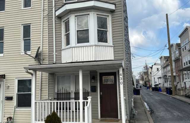 Charming 3 bedroom on Hamilton St photos photos