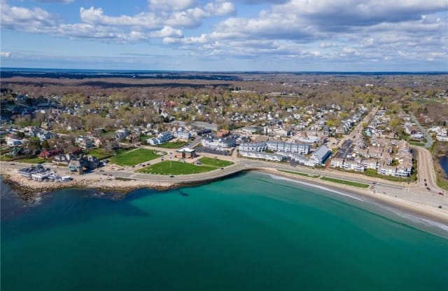 20 Narragansett Avenue - 20 Narragansett Avenue, Narragansett Pier, RI 02882