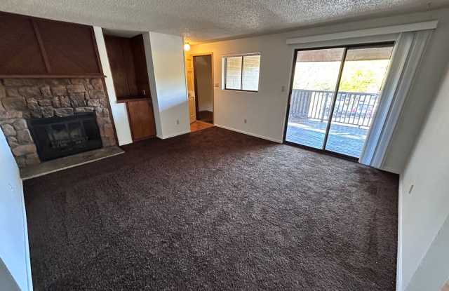 3 Bedroom / 2 Bathroom Condo on Avenida Del Sol Gallery 3