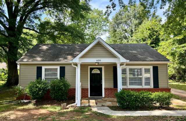 609 San Fernando Drive - 609 San Fernando Drive, Smyrna, GA 30080