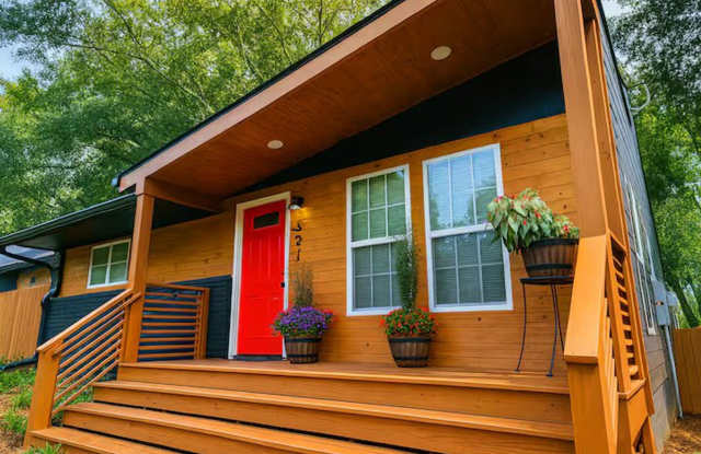 Room in 3 Bedroom Home in Forest Park photos photos