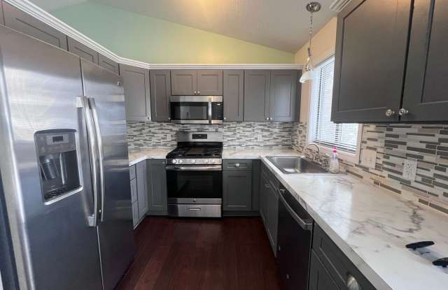 Single Family Home - Three Bedroom Tri-level! - 1413 Amberly Drive Southeast, Grand Rapids, MI 49508