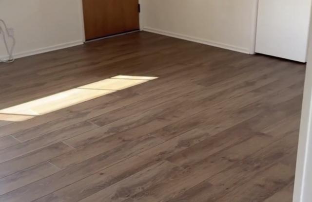 432 W Miner St photos photos