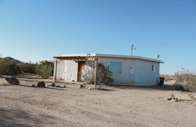 1674 Mason Dixon Road Gallery 1