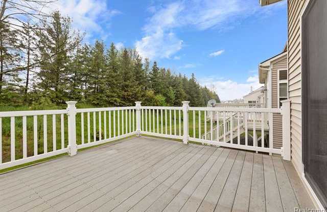 1380 TIMMINS Drive Gallery 3