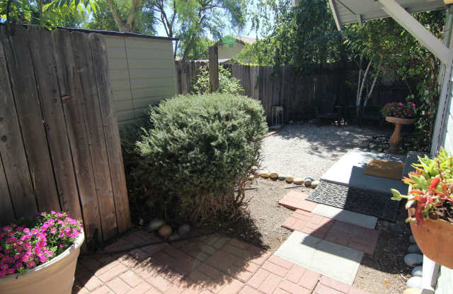 1 Bedroom, 1 Bath with assigned parking photos photos