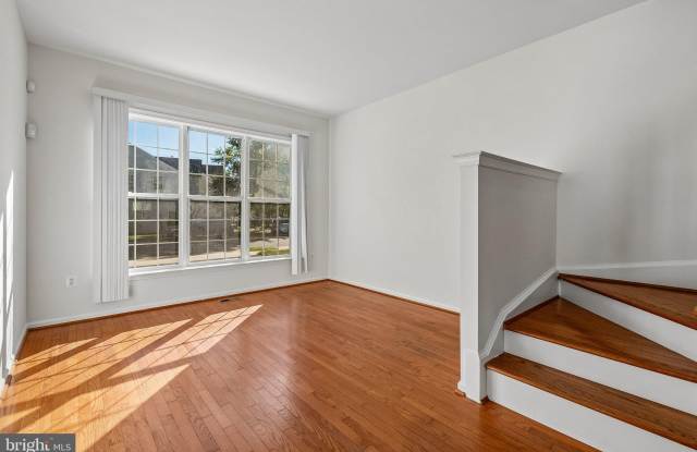 16586 RESERVOIR Loop Gallery 2