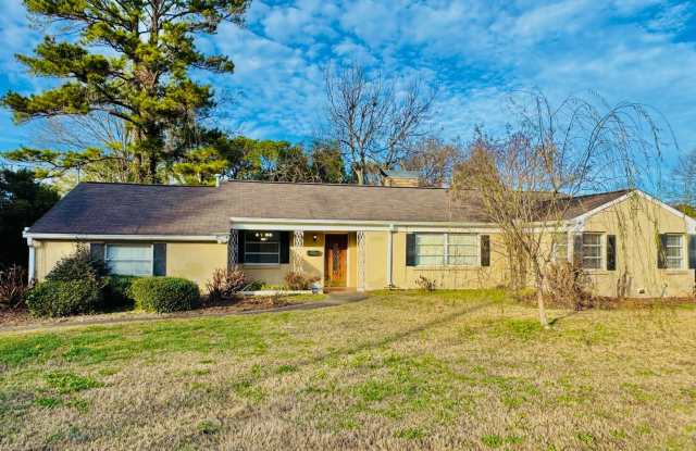 2 Bedroom with Endless Possibilities - 2767 Biltmore Avenue, Montgomery, AL 36109