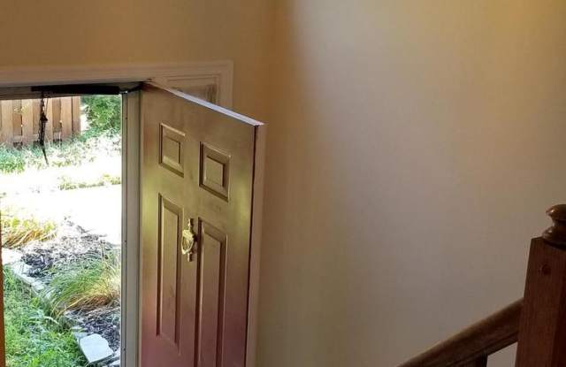 5219 HARBOR COURT DRIVE Gallery 2