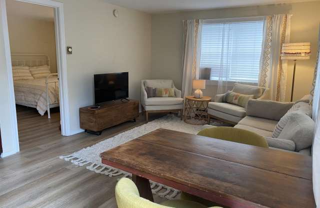 168 Fleet Street - 168 Fleet Street, Portsmouth, NH 03801