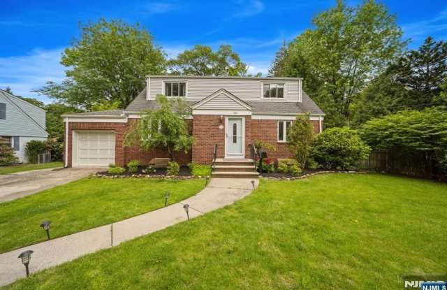 382 Highland Street photos photos