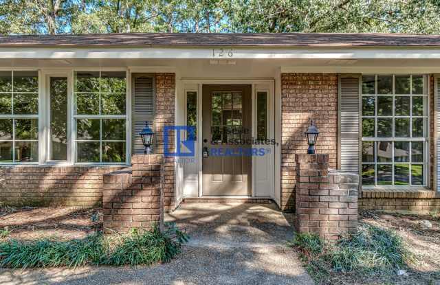 4 Bed / 2 Bath Home in Crossgates Gallery 1