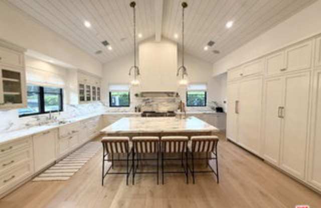 6025 Paseo Canyon Drive Gallery 4