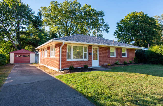 UPDATED 2-BEDROOM HOME | NEW KITCHEN| MOVE-IN READY! Gallery 3