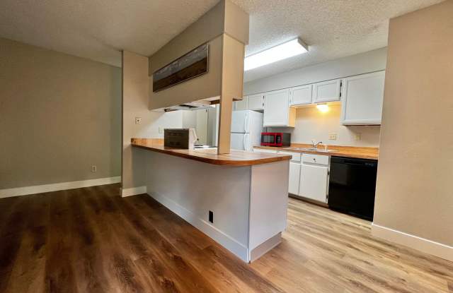 3 Bedroom 2 Bathroom Ranch Style Home! photos photos