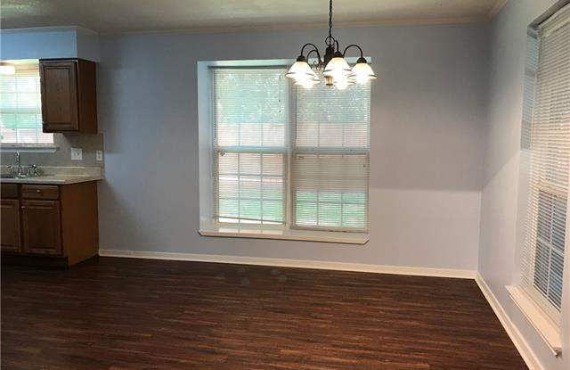4544 Bryan Circle Gallery 3