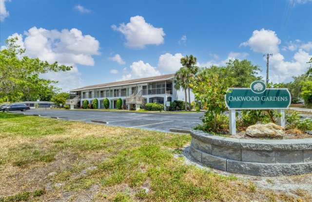 Bright 2BR/1BA Condo with Community Pool ~ First Floor Gallery 1