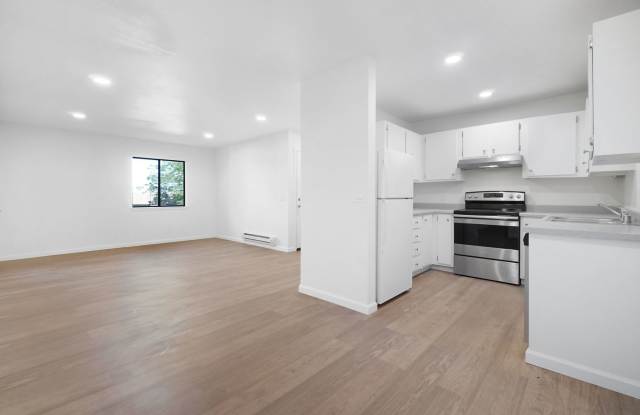 Cute 2 bedroom, 2 bath Condo for rent in Reno, $1550 a month, water, sewer and trash included photos photos