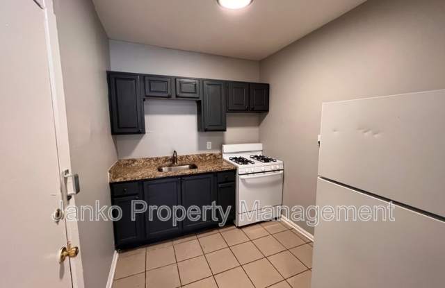 3725 W Grand Ave photos photos
