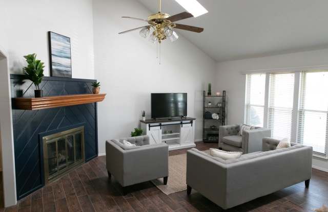 Charming 2-Bedroom, 2-Bathroom Townhouse in Western Plateau Gallery 4