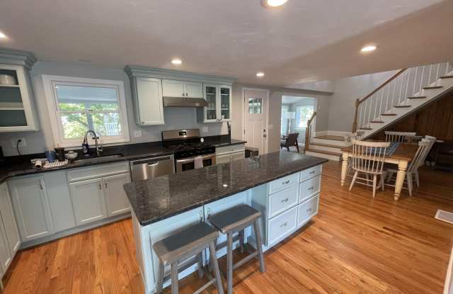 82 Yacht Club Road Gallery 3