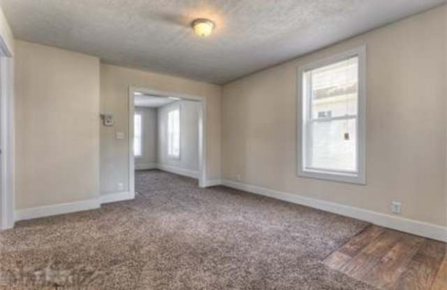 758 Lake Michigan Drive NW Gallery 3