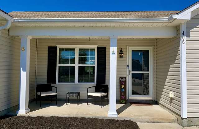 406 Amaryllis Lane Gallery 3