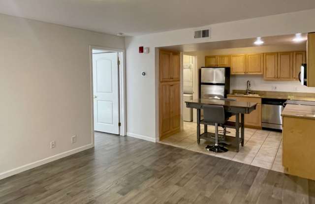 Sharp and Airy Ground Level 1 bedroom, 1 bathroom Condo in Sunnyvale photos photos