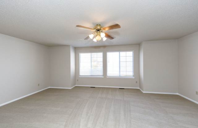 Spacious 5 Bedroom in D20 centrally located Gallery 4