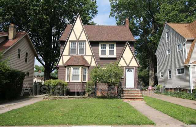 3915 Northampton - 3915 Northampton Road, Cleveland Heights, OH 44121