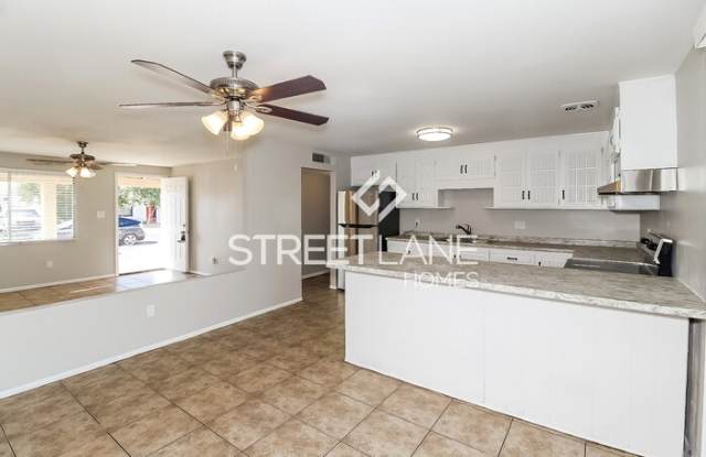 7416 West Palm Lane Gallery 4