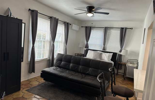 302 Madison unit: 4 photos photos