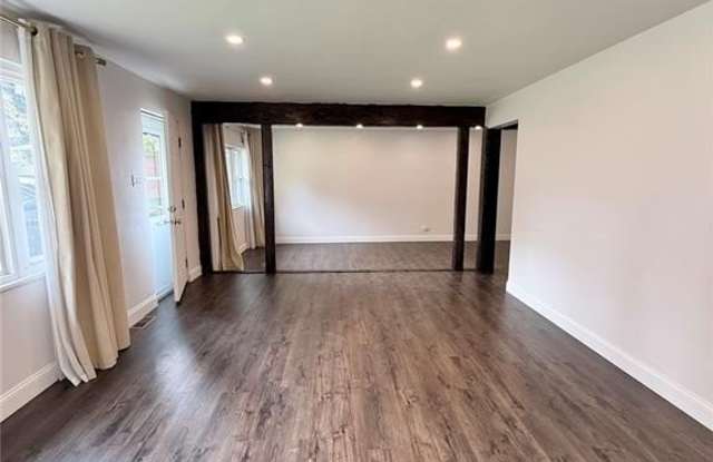 76 GATEWOOD Court Gallery 3