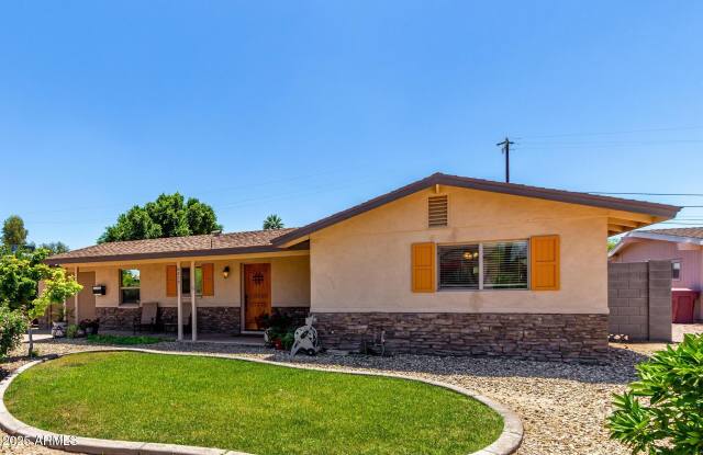 6839 E Earll Drive photos photos